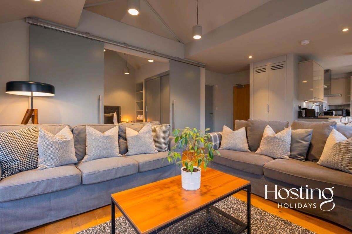 Stylish Luxury Apartment In The Centre Of Henley 외부 사진
