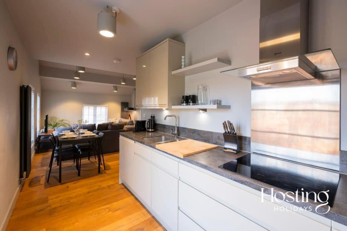 Stylish Luxury Apartment In The Centre Of Henley 외부 사진